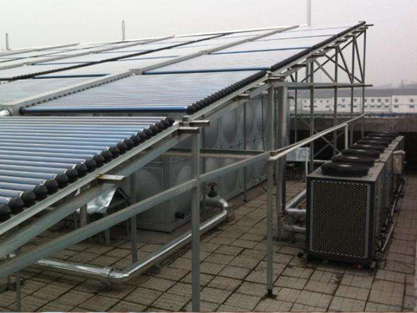 太阳能不锈钢水箱的水路控制系统工作原理图